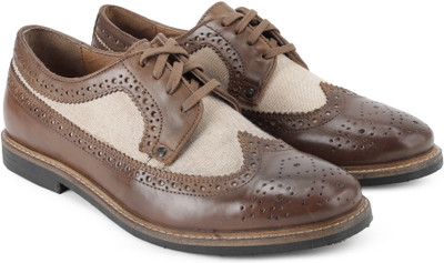 

Levi's NY Runner Corporate Casual For Men(Brown, Tan+off white