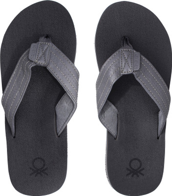 

United Colors of Benetton Flip Flops, Grey
