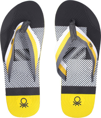 

United Colors of Benetton Flip Flops, Grey