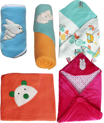 

My Newborn Cartoon  Hooded Baby Blanket(Polyester, Maroon