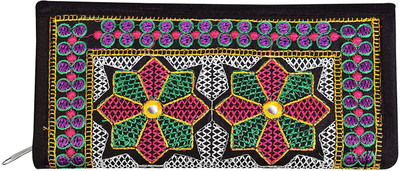 

Paradox Casual Multicolor Clutch