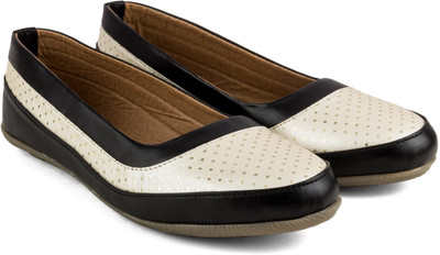 

Tashi Women Black & White Synthetic Leather Belly/ Ballet Flat/ Belly Shoes- 36 Casuals For Women(Black