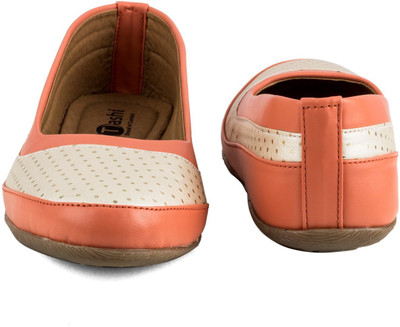 

Tashi Women Peach & White Synthetic Leather Belly/ Ballet Flat/ Belly Shoes- 39 Casuals For Women(Beige