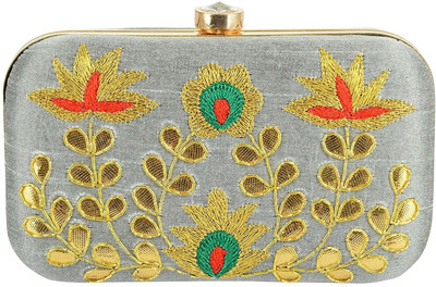 

Tooba Handicraft Party Grey Clutch