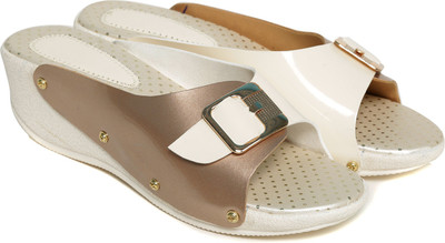 Trendy Look Women Brown Wedges