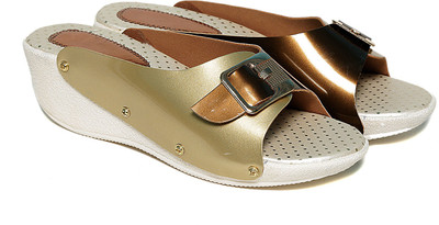 

Trendy Look Women Gold Wedges