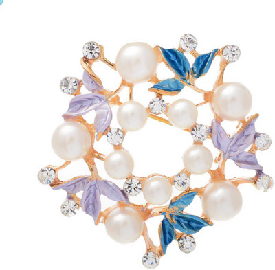 

Aaishwarya Elegant Pearl And Leaf Design Brooch Brooch(Purple)