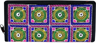 Paradox Casual Black Clutch