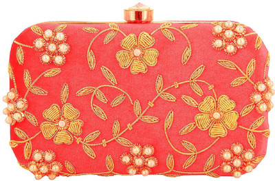 

Tooba Handicraft Casual Pink Clutch