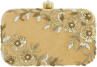 

Tooba Handicraft Party White Clutch