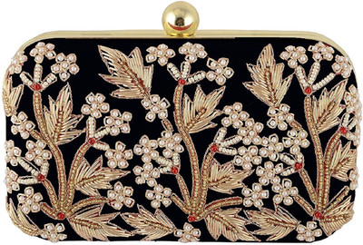 

Tooba Handicraft Casual Black Clutch