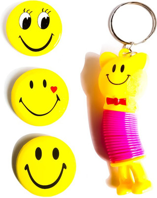 ShopTop Smiley Batch with Smiley keychain Key Chain