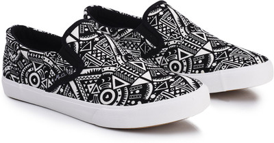 

Carlton London Mr.CL Mr. CL Canvas Shoes For Men(Black