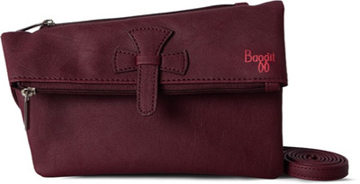 

Baggit Women Casual Purple PU Sling Bag
