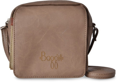 

Baggit Women Casual Beige PU Sling Bag