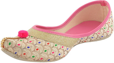 

StepIndia Jutis For Women(Pink