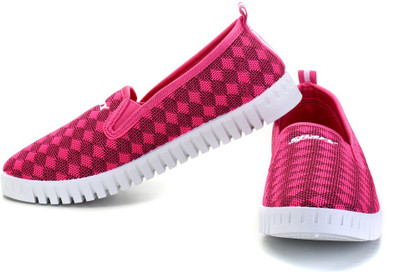 

Sparx SD0095LPKWH Slip On Sneakers For Women(Pink, Pink::white
