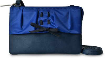 

Baggit Women Casual Blue Nylon Sling Bag