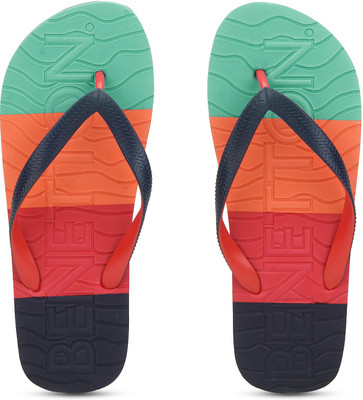 

United Colors of Benetton Flip Flops, 901
