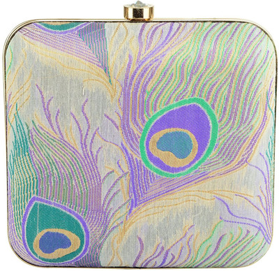 

Tooba Handicraft Party White Clutch