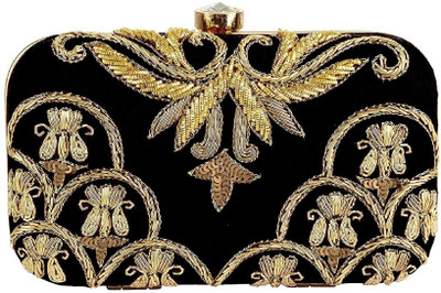 

Tooba Handicraft Party Black Clutch