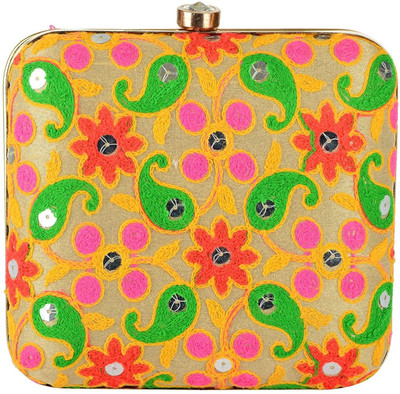 Tooba Handicraft Party White Clutch