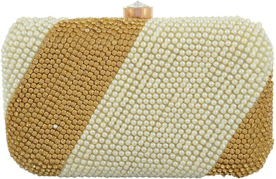 

Tooba Handicraft Party White Clutch