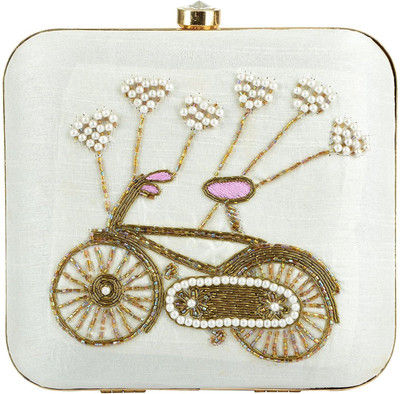Tooba Handicraft Party White Clutch