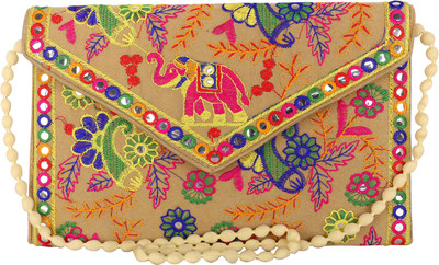 

Craft Trade Casual Multicolor Clutch