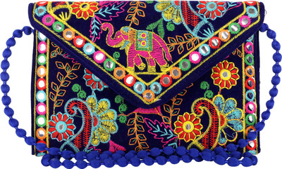 

Craft Trade Casual Blue Clutch