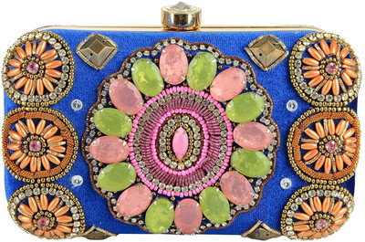 

Tooba Handicraft Party White Clutch