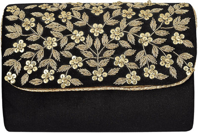 

Tooba Handicraft Casual Black Clutch