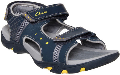 

Clarks Boys Velcro Sports Sandals(Dark Blue, Navy