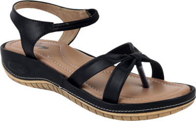 

Gunj Women Black Casual