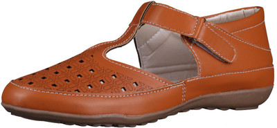 

Footshez Women TAN Casual