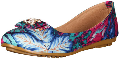 

Footshez Women BEIGE Flats