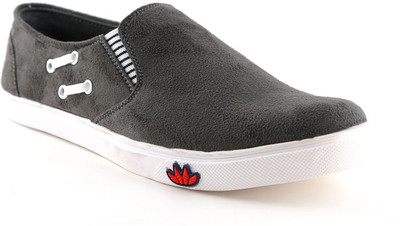 

Alec Tyrus SEPATU Casuals For Men(Grey