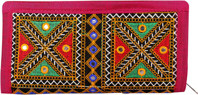 

Craft Trade Casual Pink Clutch
