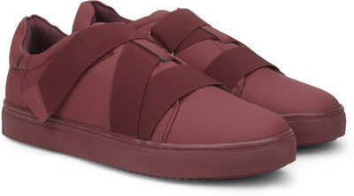 

North Star by Bata GUSTAVO Casuals For Men(Maroon, Red