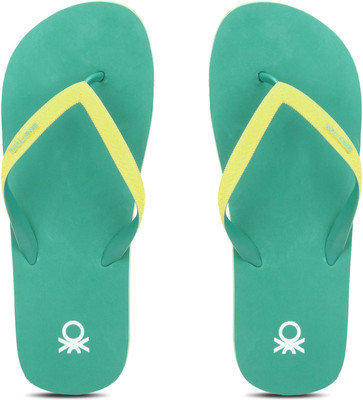 

United Colors of Benetton Flip Flops, 905