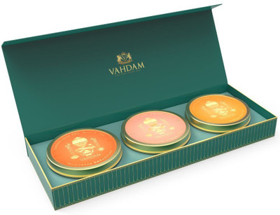 

Vahdam Private Reserve Tea Gift Set, 3 TEAS - Original Masala Chai Tea, Organic Green Tea Leaves, Maharaja Breakfast Black Tea - Luxury Tea Gift Box - Packed in a Gift Tin & Beautiful Gift Box Spices, Herbs Tea Blend Box(150)