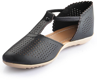 

footsoul Women Black Casual