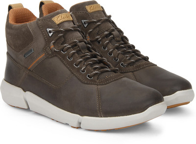 

Clarks Triman Up GTX Mushroom Leather Boots For Men(Brown
