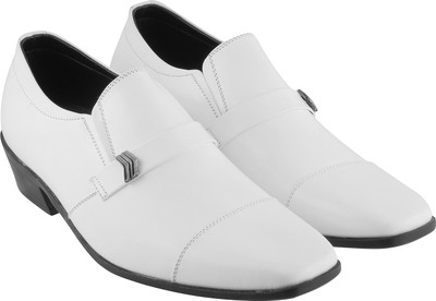 

Mochi Awesome Slip On For Men(White, 16;white
