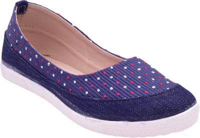 

Rajdoot Bellies For Women(Blue