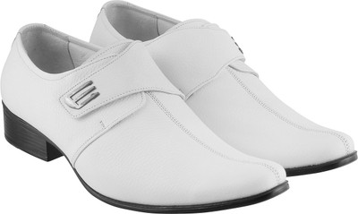 

Mochi Awesome Slip On For Men(White, 16;white