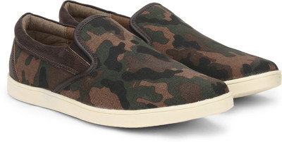 

North Star by Bata CAMO Slip On Sneakers For Men(Multicolor, Brown