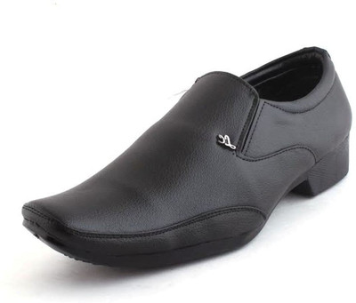 

Amanio Leather Formals Slip On For Men(Black