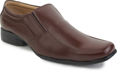 

Vilax Slip On For Men(Brown