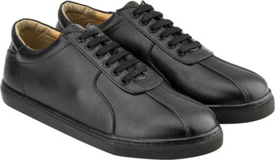 

Volstag Pro Star Men Sneakers For Men(Black